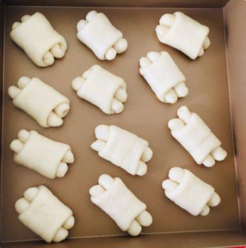 史上最好吃的牛奶小面包做法，奶香味十足，又香又軟